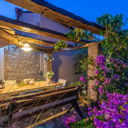 Marija Franko - Blue - A3 Apartman